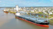 Zarpó un buque e ingresa otro. Siguen las exportaciones desde Concepción del Uruguay