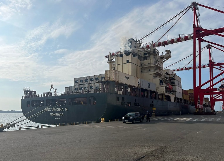 Logran importante hito al realizar la primera exportación de minería en Puerto Bolivar 