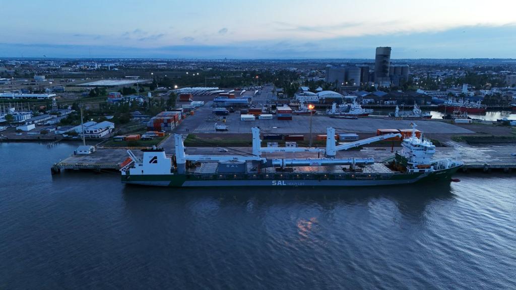 Avanzan las obras en el puerto para aumentar la productividad de la matriz energética