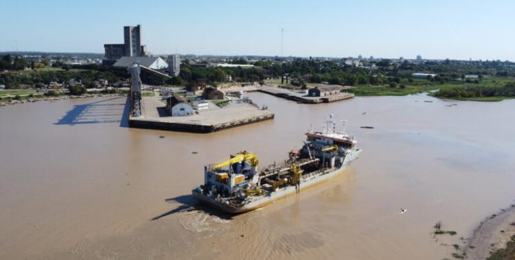Solución inminente: Tras la varadura de un buque en el Puerto de San Pedro el consorcio concretó el dragado de la zona